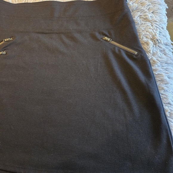 Athleta Black Skirt Size 14 - Picture 10 of 16